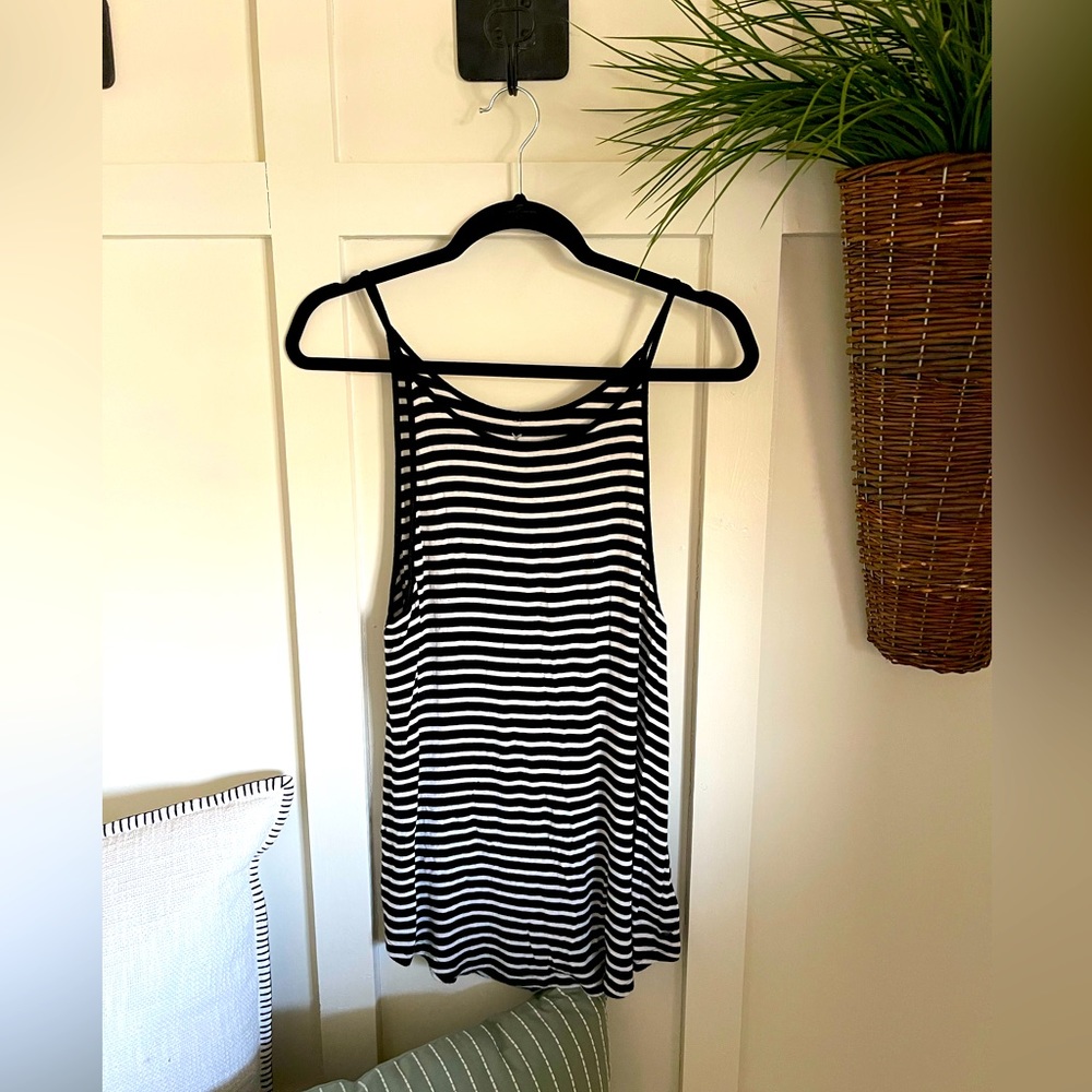 American Eagle top. Women’s size Large.